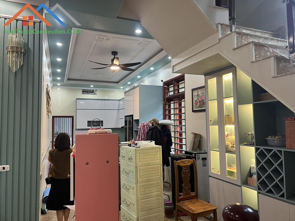 Hạng mục phòng bếp có thêm tủ rượu