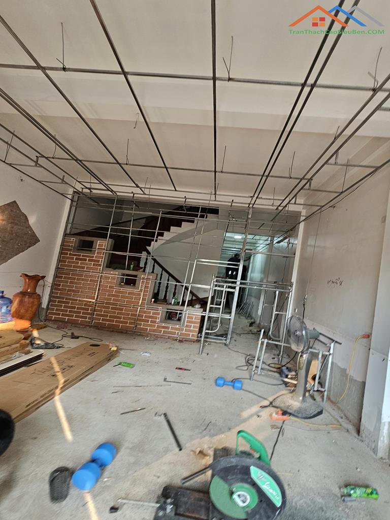Hàn khung sắt gia cố trần tường