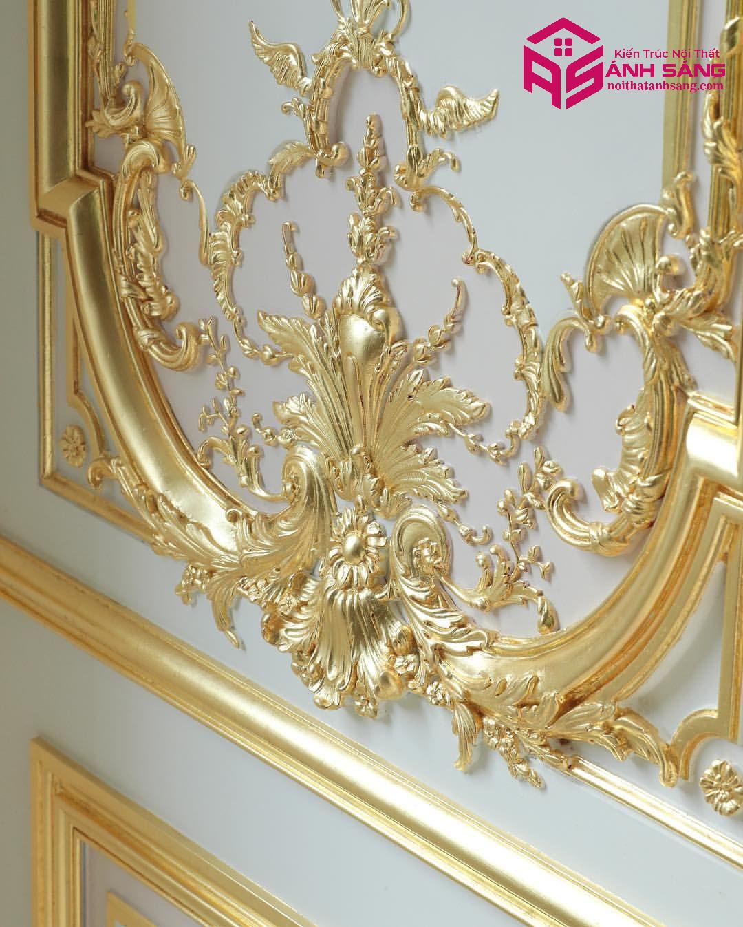Thi công lắp đặt phào chỉ dát vàng